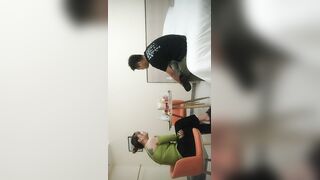 【快活就完了】今夜双飞场，两个漂亮小少妇，D奶乱舞，淫叫满堂，不换套来回抽插不同骚穴，劲爆刺激