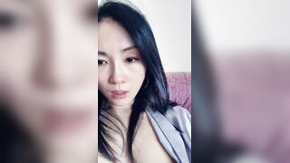 轻熟女小姐姐回归，玩跳蛋，自慰，特写逼逼，洗澡秀