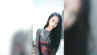 上海书香弟家美少女-一库-：插深一点，啊啊啊~老公干死我大鸡巴抽快一点，我受不了啦。骚、除了骚还是骚！