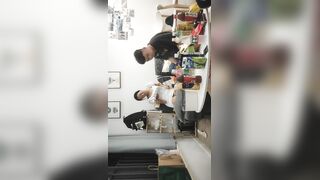 【专约老阿姨】今夜兄弟3P人妻，苗条姐姐，聊天吃饭，两小伙前后夹击，配合默契，一波波高潮送上真精彩