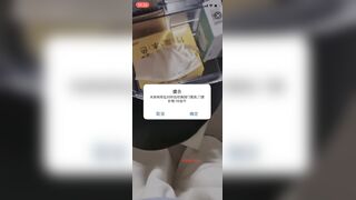 【私处保健直播】坑爹按摩院男技师偷拍 逼毛浓密少妇按哪都说疼估计有妇科病所以没有搞成