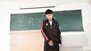 (推荐) 青少年教室手淫然后吃掉