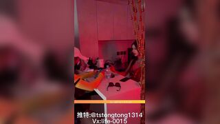 天津Ts小草莓：勾引外卖小哥，真实不严，如此美女，小哥按捺不住，人妖也上了，爽死爽死，下面也紧，口暴！