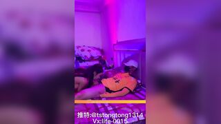 天津Ts小草莓：勾引外卖小哥，真实不严，如此美女，小哥按捺不住，人妖也上了，爽死爽死，下面也紧，口暴！