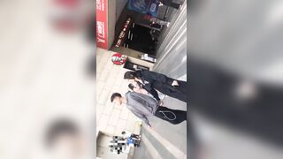 商业街一路跟踪抄底多位极品高跟美少妇各种极品骚内让人目不暇接 (13)